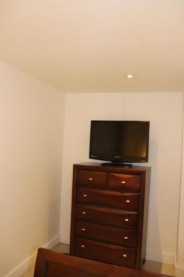 On Hollywood Beach - Affordable Two Bedrooms Sleeps 6 With Two Bathrooms Dania Beach Kültér fotó