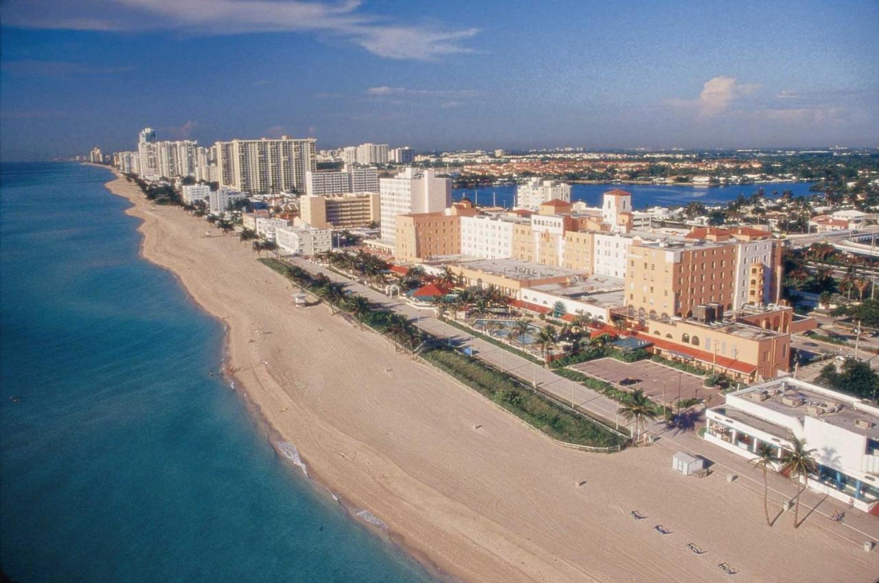 On Hollywood Beach - Affordable Two Bedrooms Sleeps 6 With Two Bathrooms Dania Beach Kültér fotó
