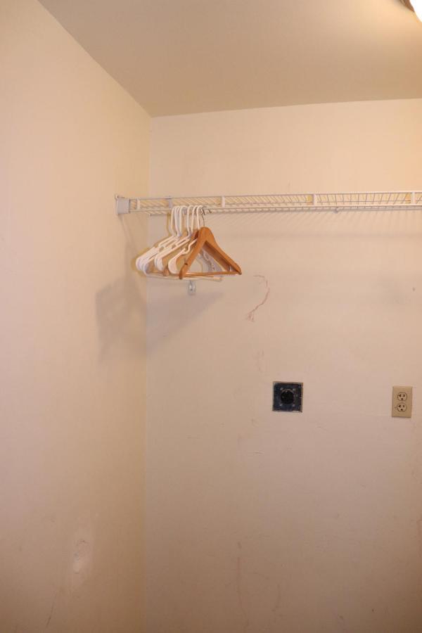 On Hollywood Beach - Affordable Two Bedrooms Sleeps 6 With Two Bathrooms Dania Beach Kültér fotó