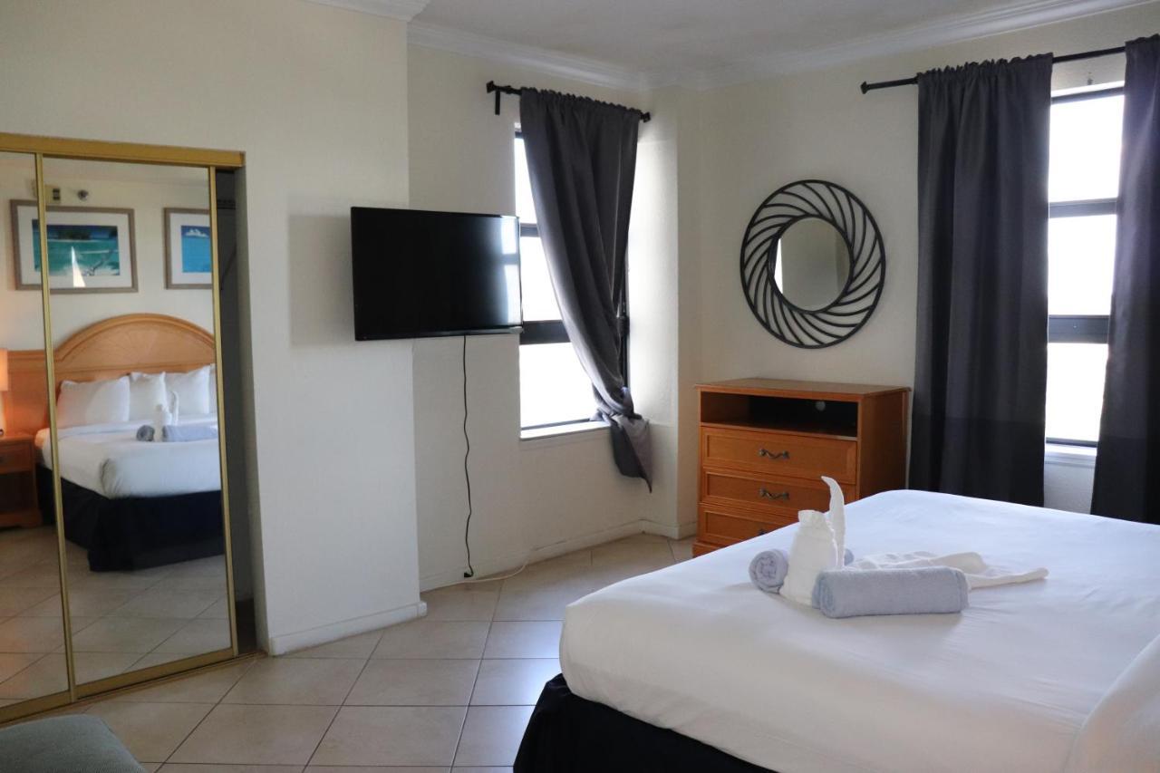 On Hollywood Beach - Affordable Two Bedrooms Sleeps 6 With Two Bathrooms Dania Beach Kültér fotó